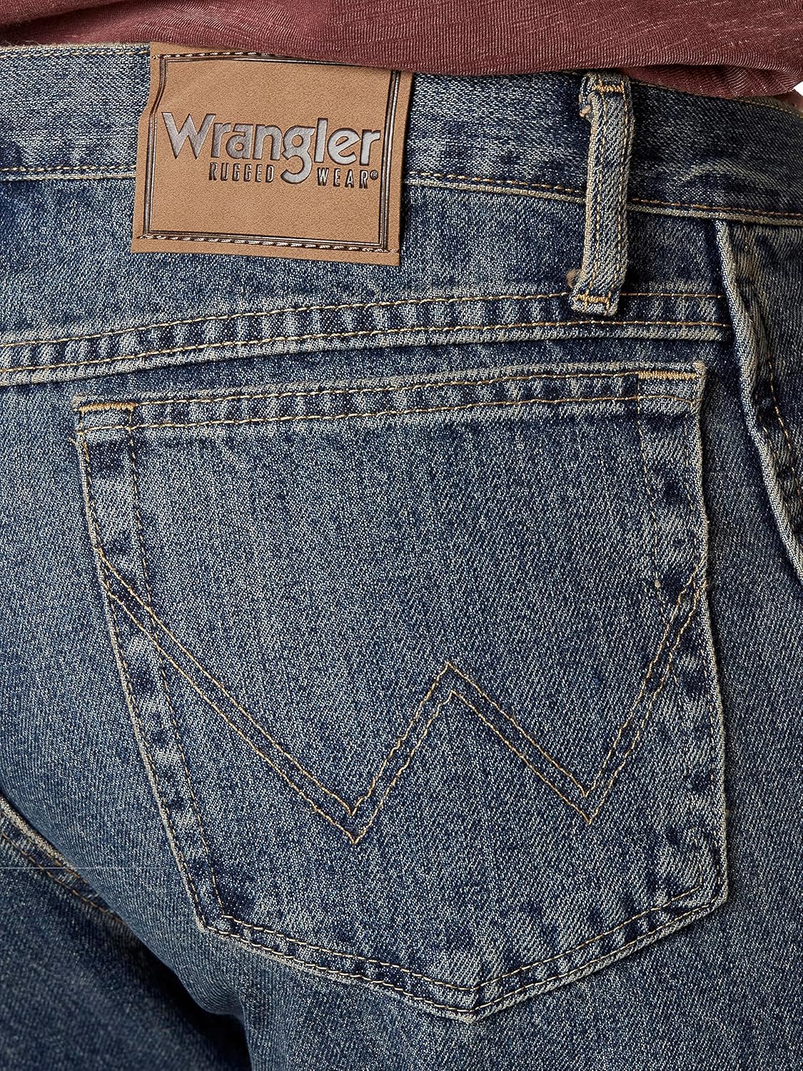 Relaxed Straight Fit Mens Jeans Wrangler Rugged Wear